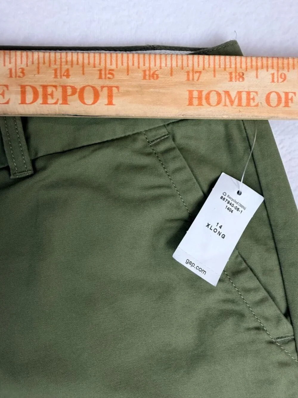 GAP women’s olive